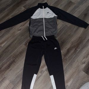 Nike Jogging suit